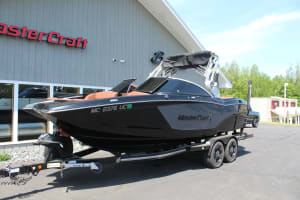 2018-mastercraft-x23-131756-image3