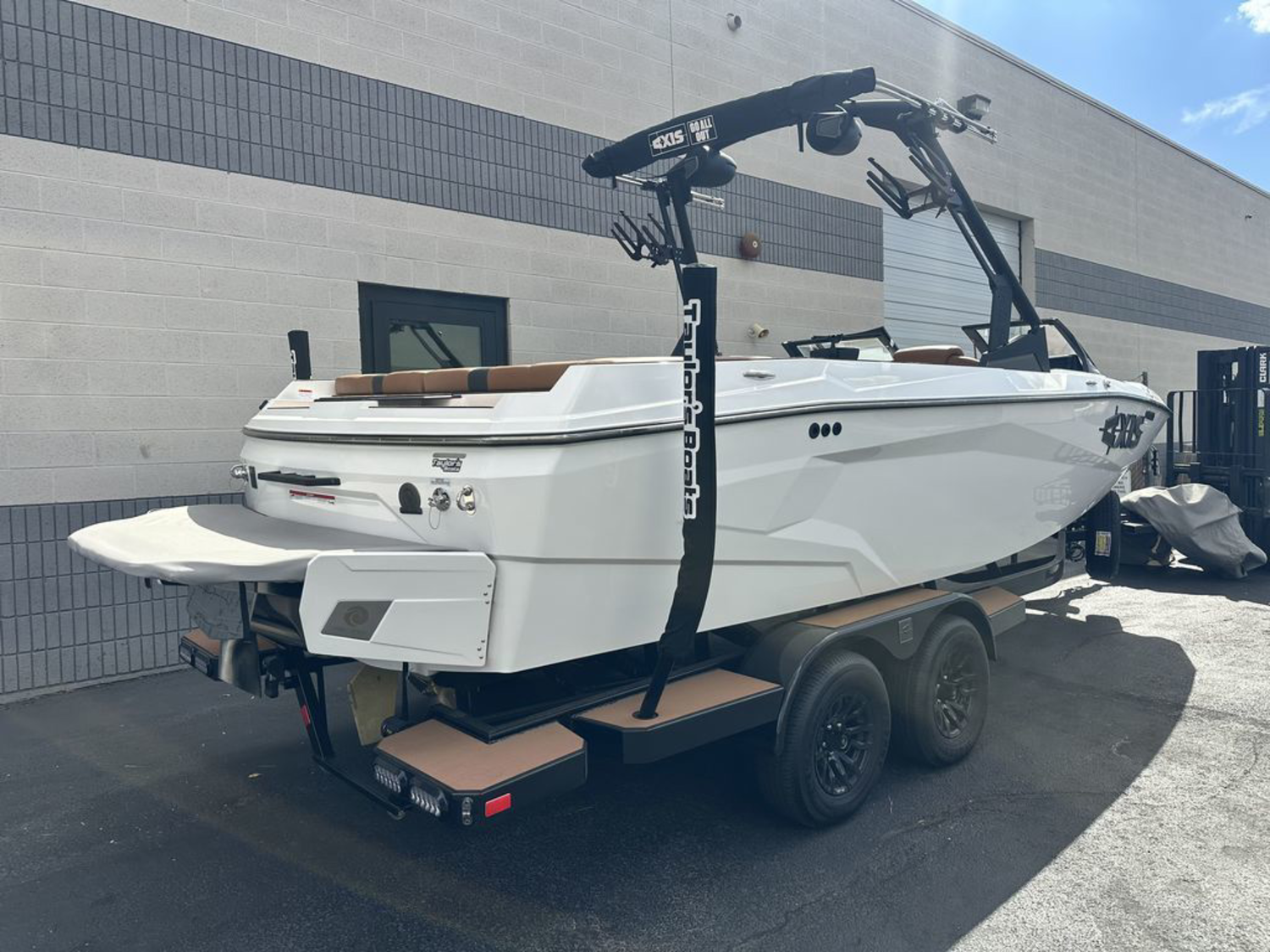 2025 Axis Wake Research A225