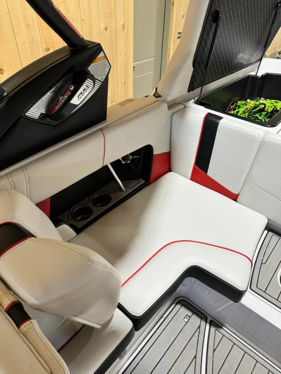 2014 Nautique Boats Super Air Nautique 210 for sale in Coal Valley, Illinois