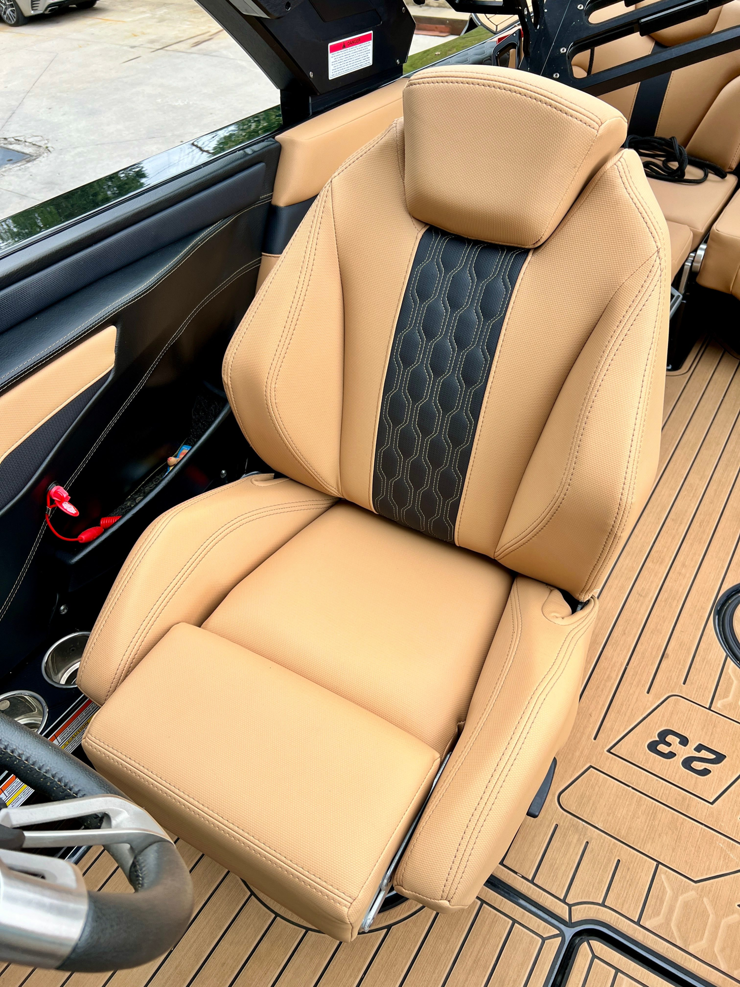 2022 MasterCraft XT23