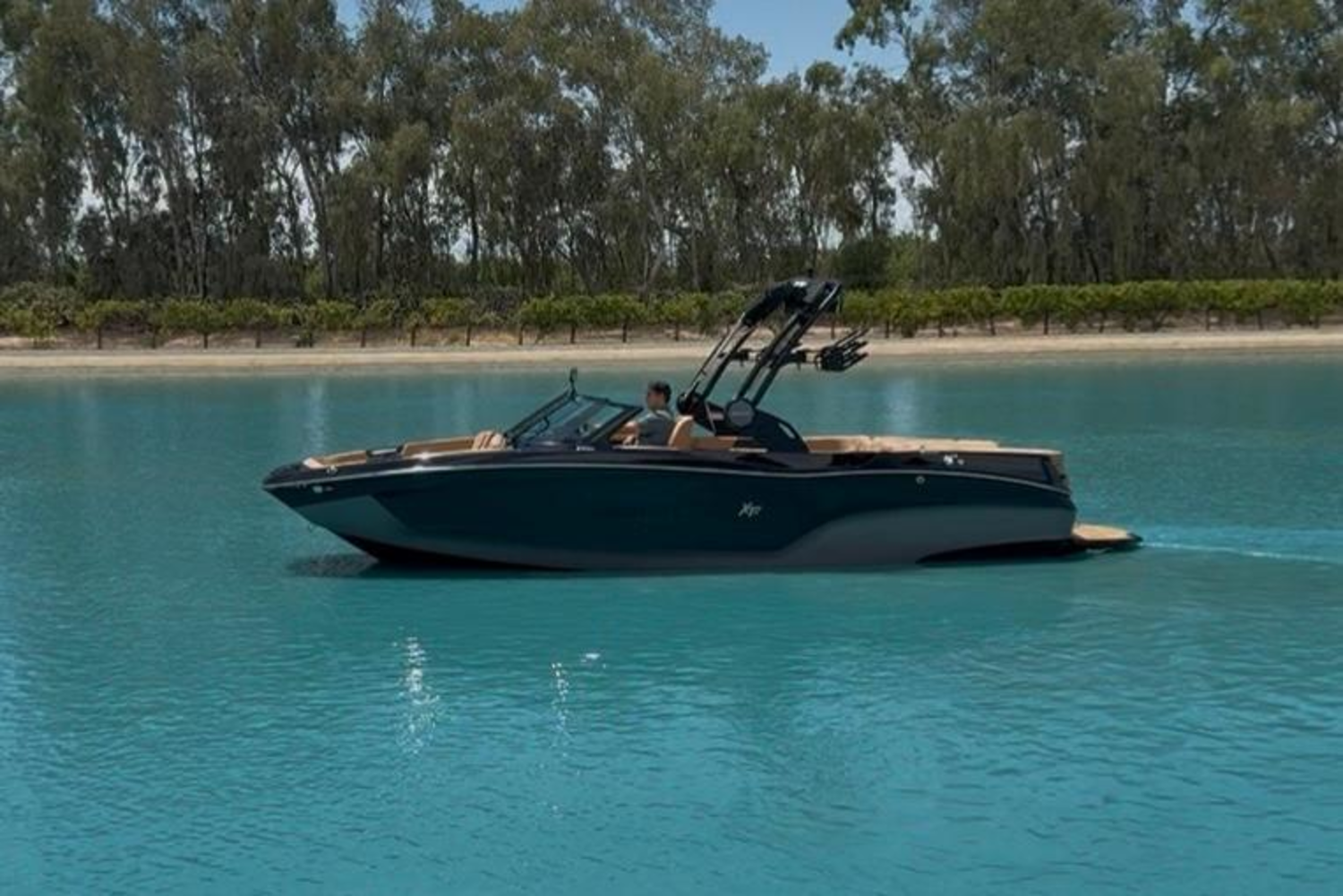 2025 MasterCraft XT22