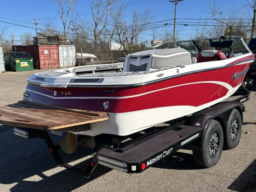 2014 Mastercraft Boats ProStar for sale in Wixom, Michigan