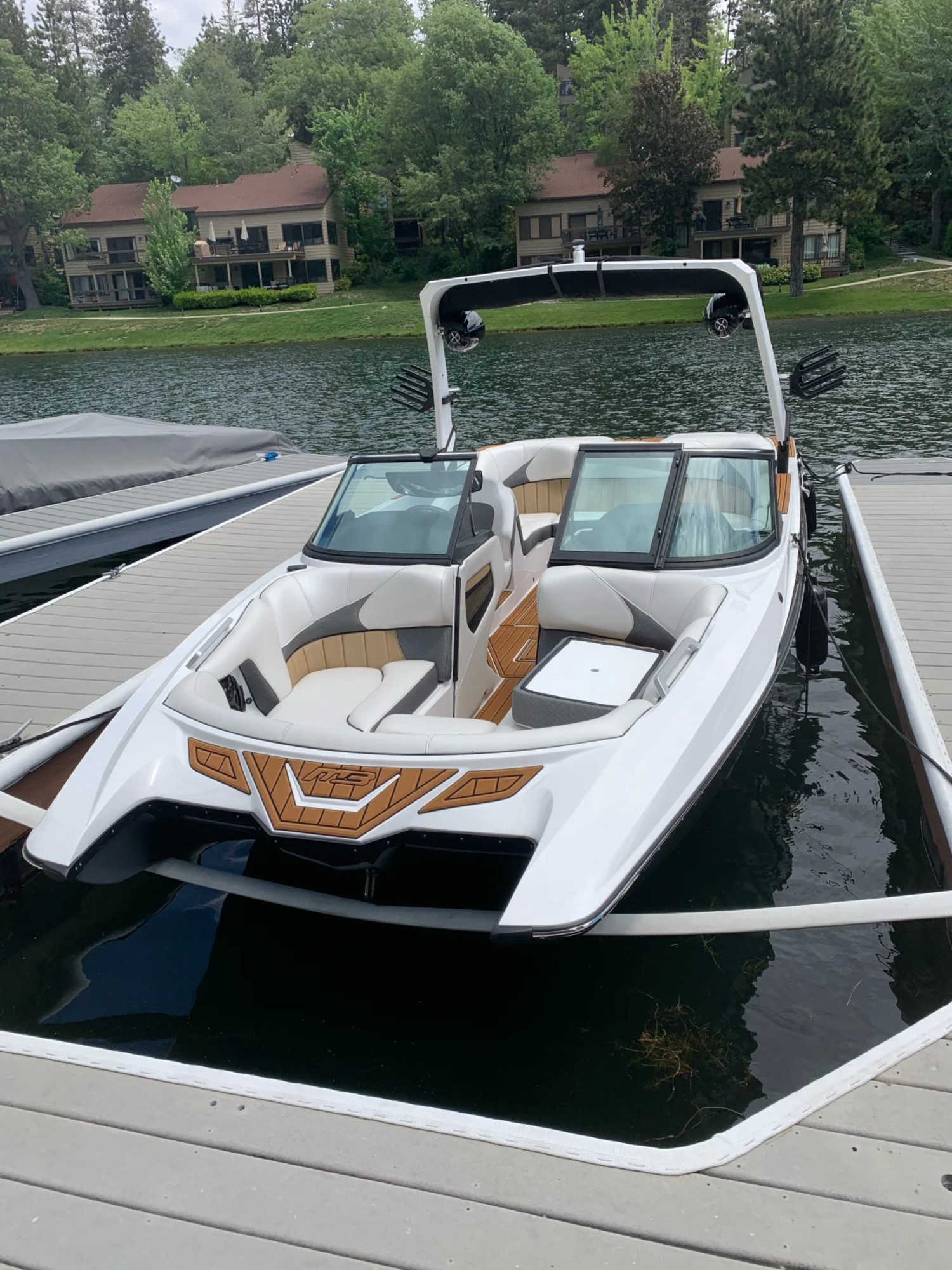 2020 Low Hour MB Sports Boa: F22 Tomcat