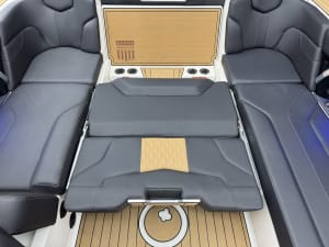 2022-mastercraft-xt23-112695-image12