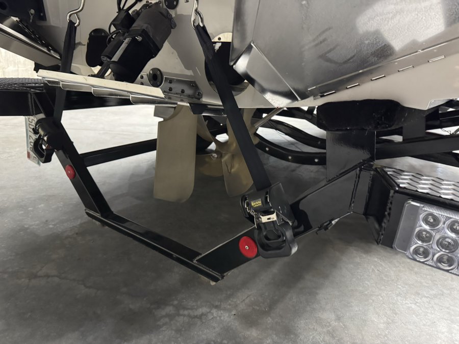 2022-mastercraft-xt23-112695-image5