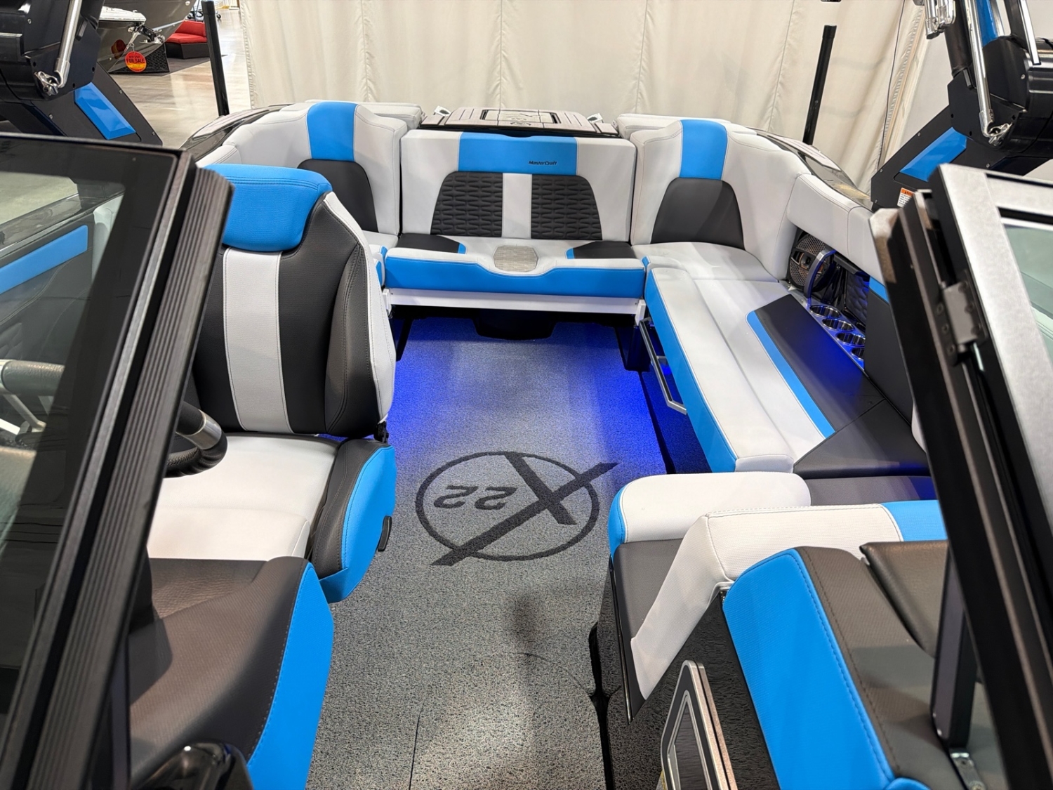 2023 MasterCraft X22