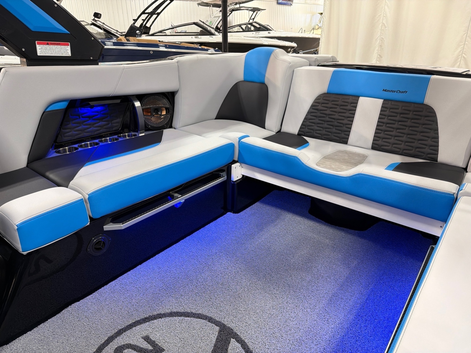2023 MasterCraft X22