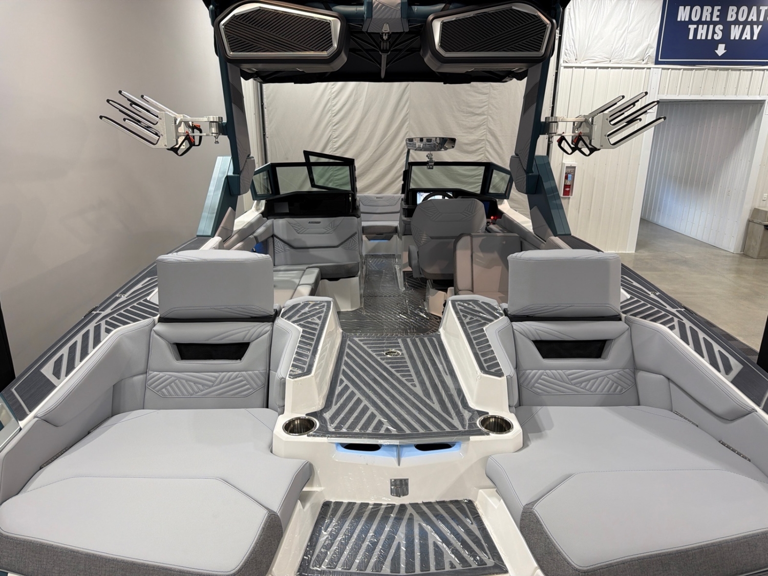 2026 MasterCraft XStar 23