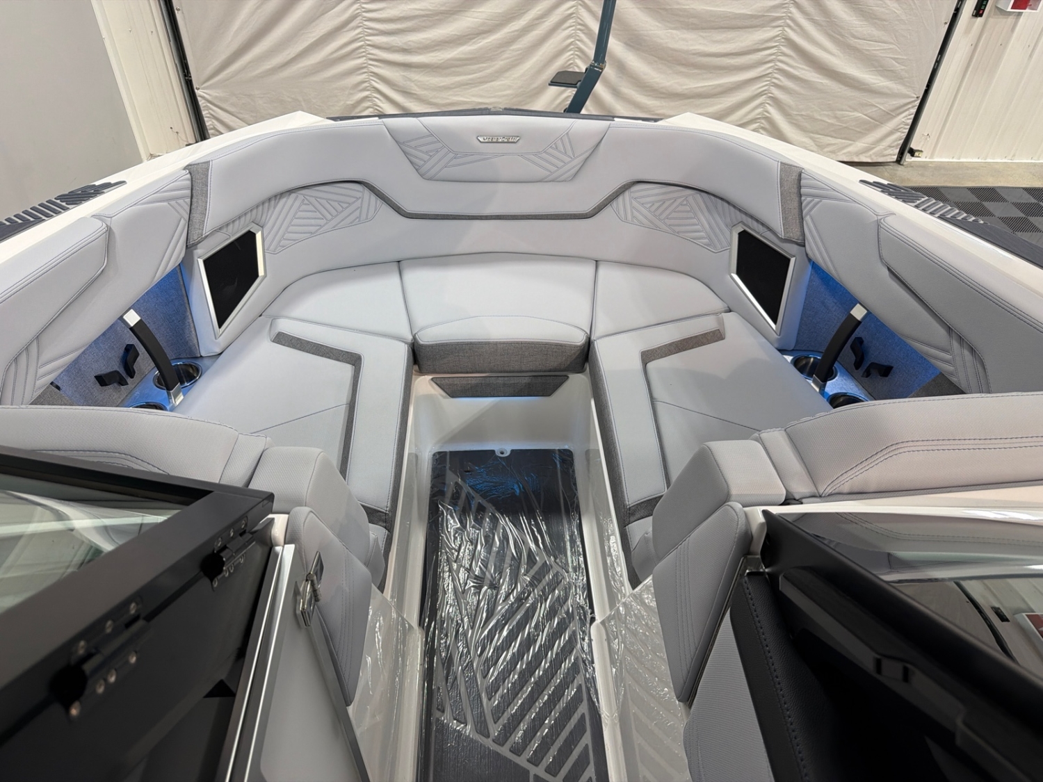 2026 MasterCraft XStar 23
