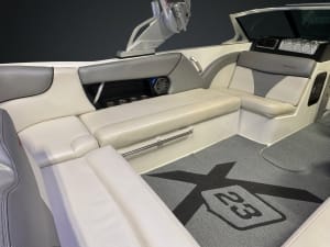 2016-mastercraft-x23-131737-image11