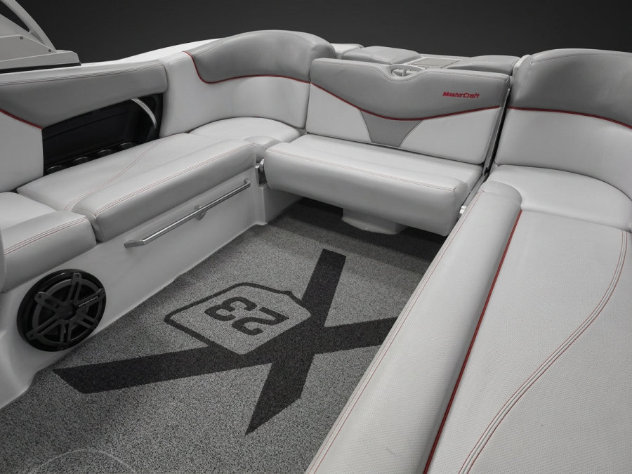 2016-mastercraft-x23-131737-image12