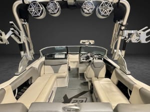 2016-mastercraft-x23-131737-image2