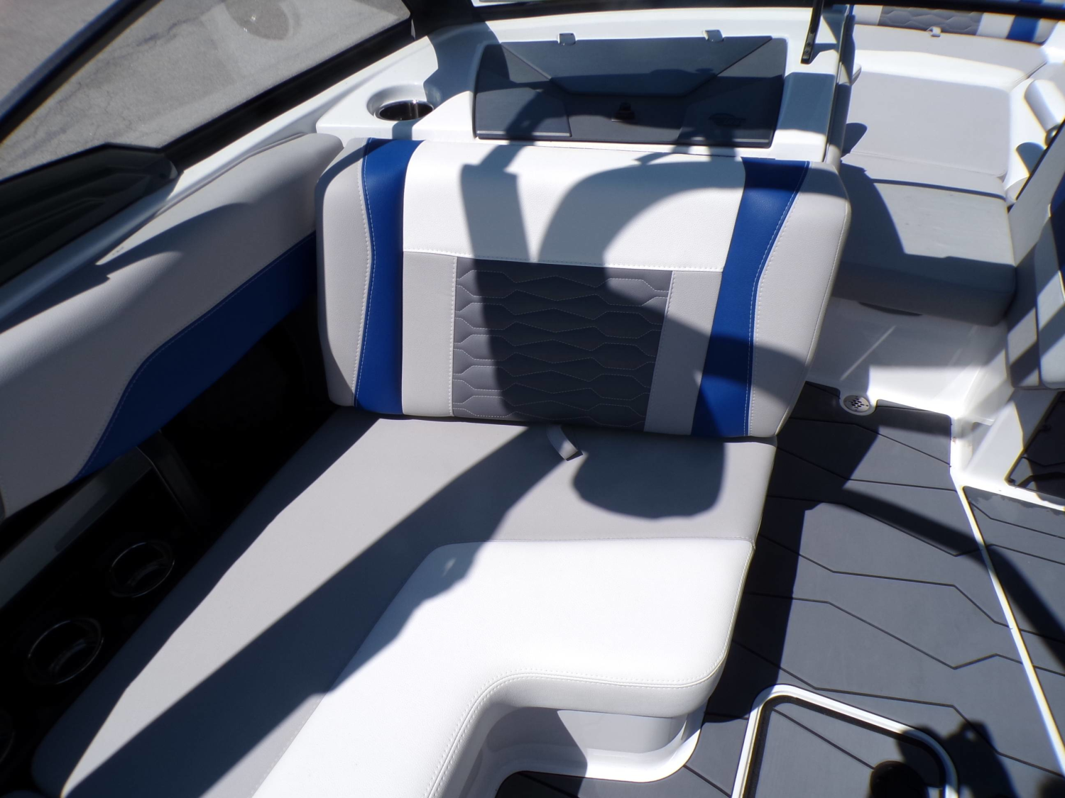 2026 Malibu Wakesetter 24 MXZ