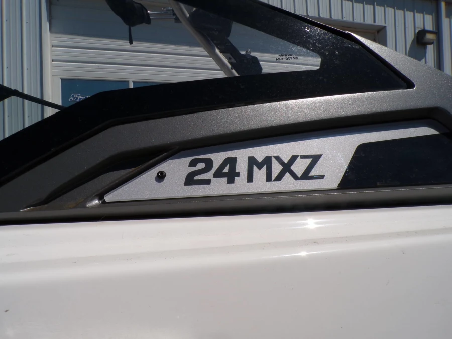 2026-malibu-wakesetter-24-mxz-131746-image9