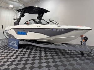 2021-malibu-wakesetter-25-lsv-136905-image2