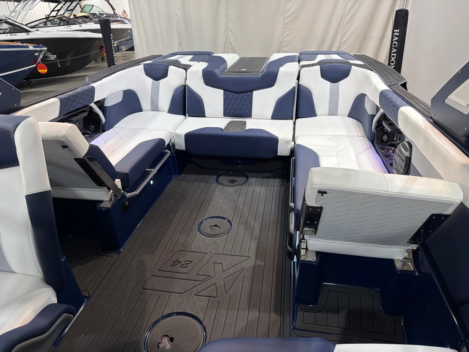 2026 MasterCraft XT24
