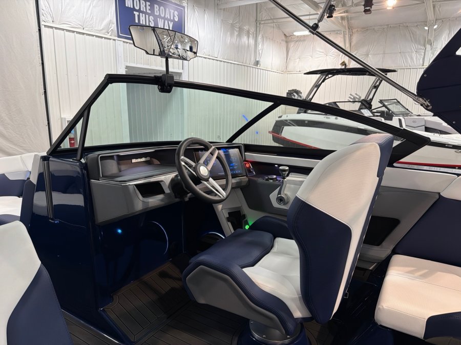 2026-mastercraft-xt24-136908-image15
