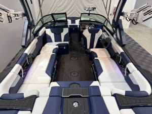 2026-mastercraft-xt24-136908-image7
