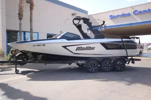 2022-malibu-wakesetter-24-mxz-136914-image1.webp