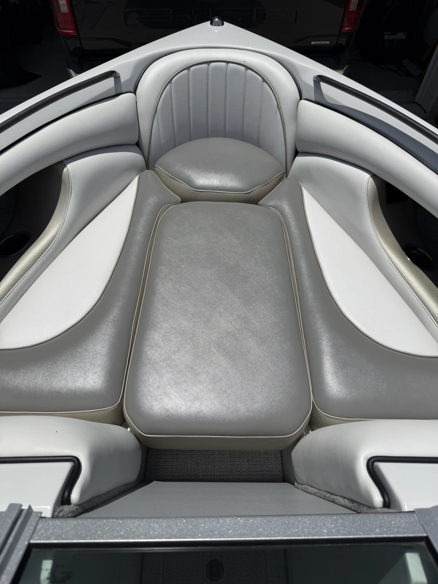 2022 Sanger V215 Surf Boat