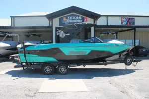 2020-malibu-wakesetter-25-lsv-136916-image0.webp