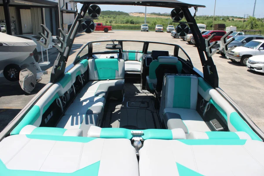 2020-malibu-wakesetter-25-lsv-136916-image13.webp
