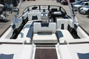 2021-malibu-wakesetter-24-mxz-136922-image10.webp