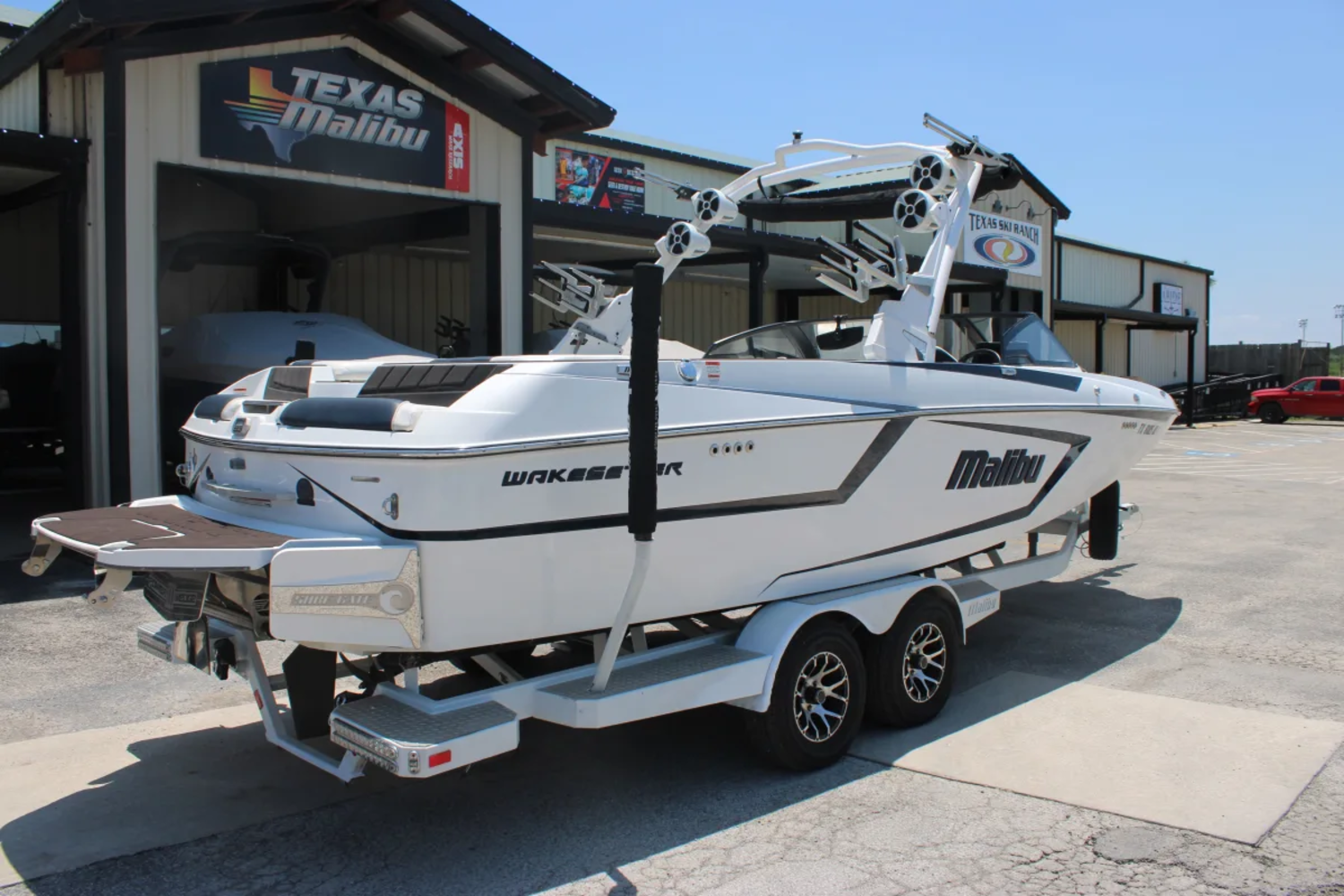 2021 Malibu 24 MXZ