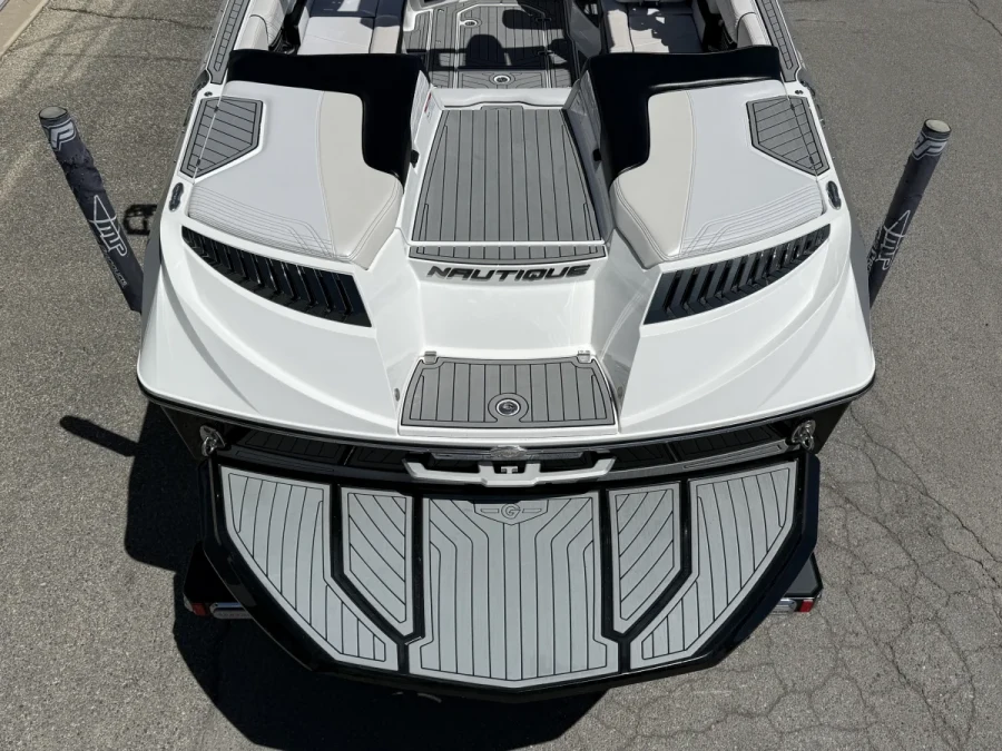 2017-nautique-g23-136923-image19.webp