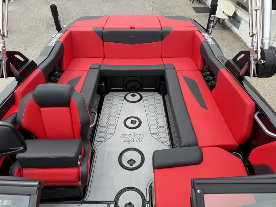 2022-mastercraft-nxt22-136933-image10.webp