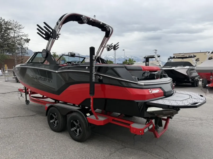 2022-mastercraft-nxt22-136933-image3.webp