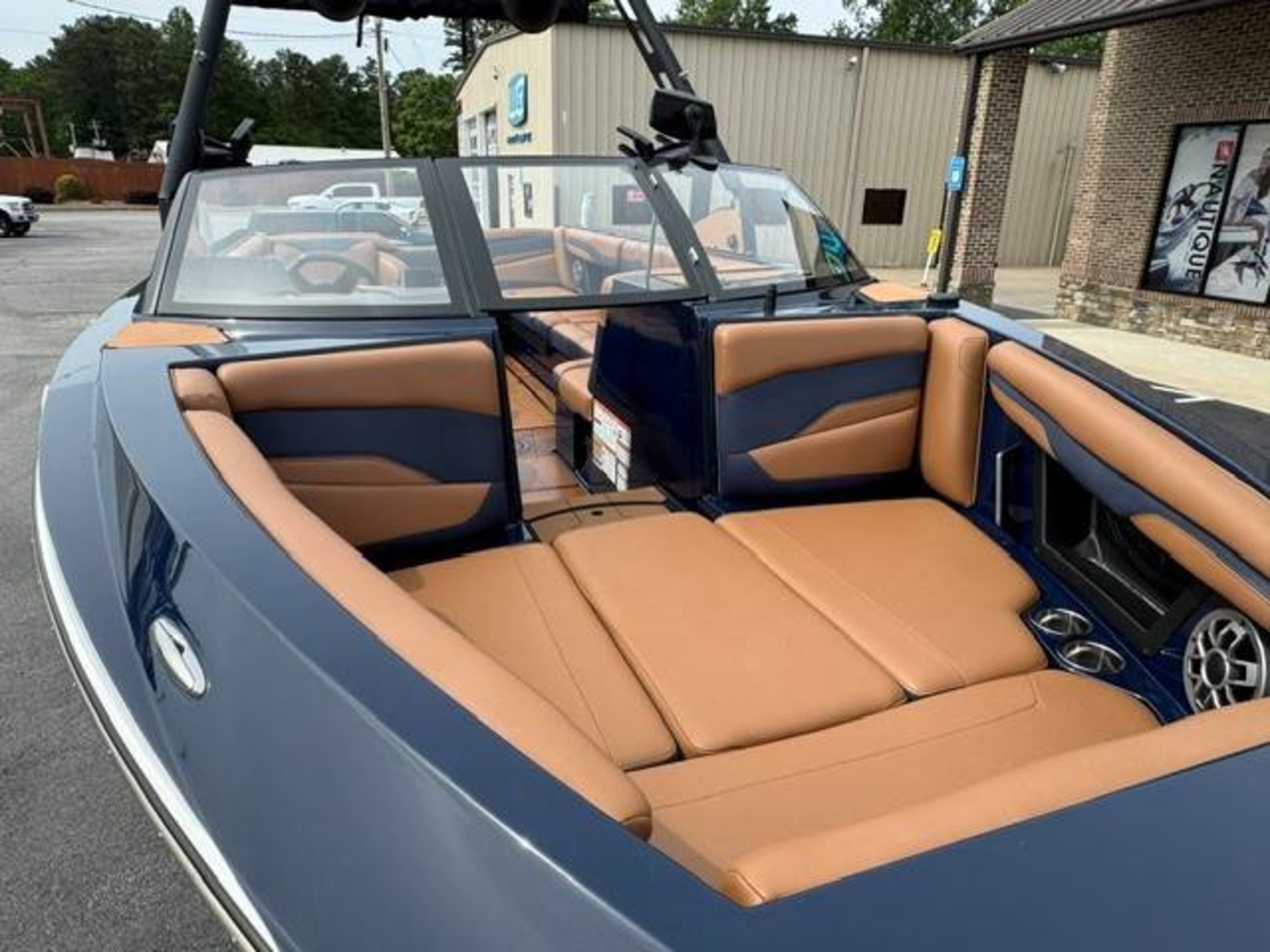 2023 Axis Wake Research T250