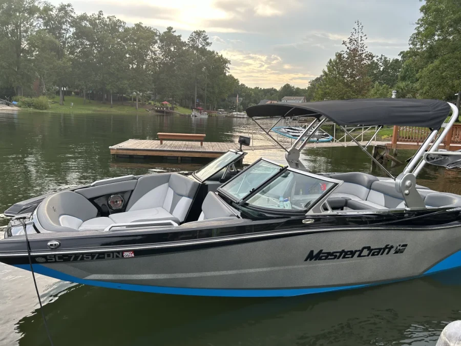 2019-mastercraft-xt22-136940-image0.webp