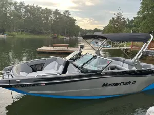 2019-mastercraft-xt22-136940-image0.webp