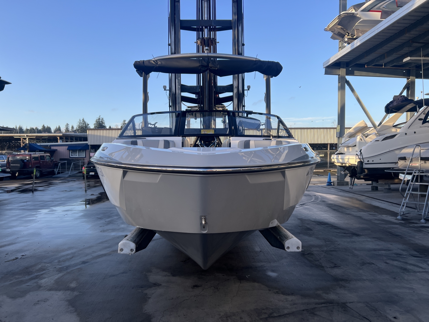 2023 Malibu 22 LSV