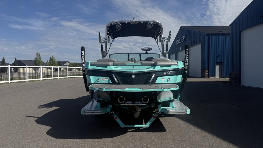 2017-mastercraft-xt23-136949-image12