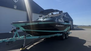 2017-mastercraft-xt23-136949-image15