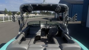 2017-mastercraft-xt23-136949-image1
