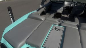 2017-mastercraft-xt23-136949-image2