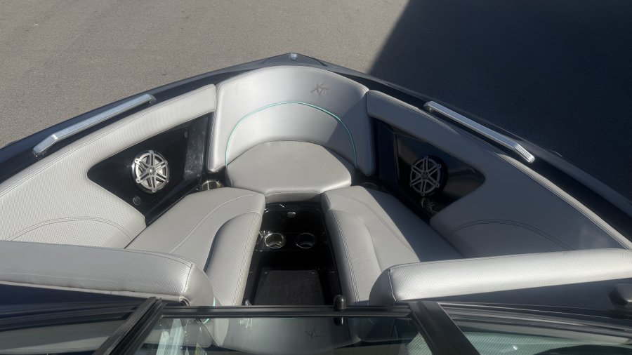 2017-mastercraft-xt23-136949-image7