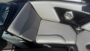 2017-mastercraft-xt23-136949-image8