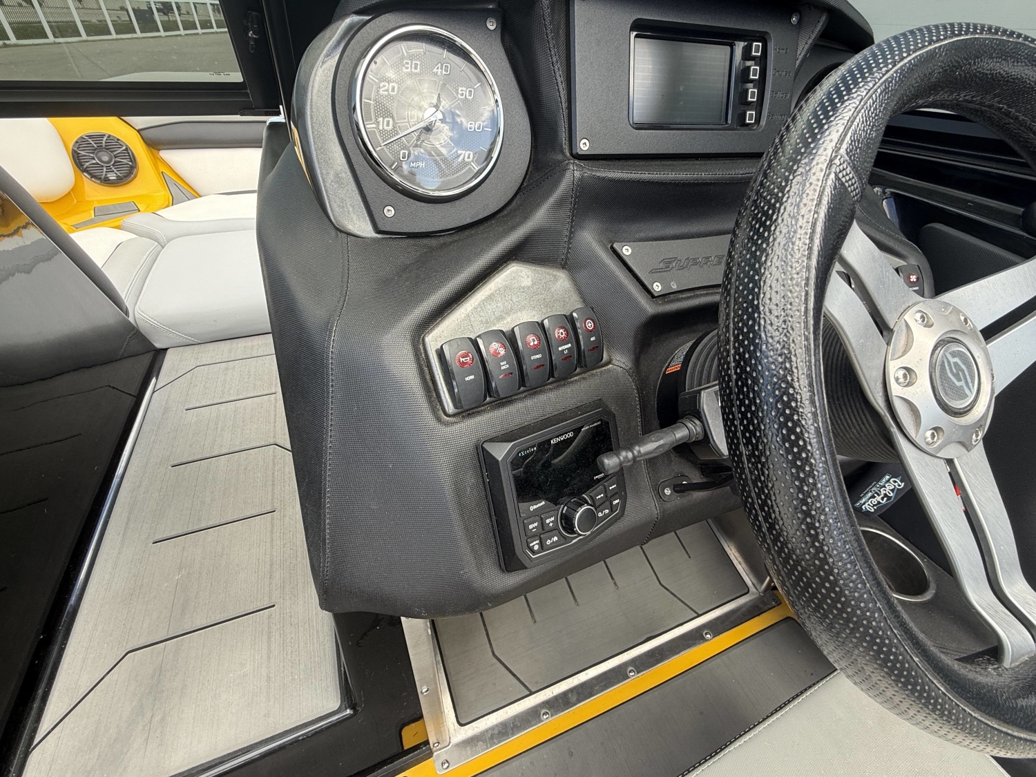 2018 Supreme S202