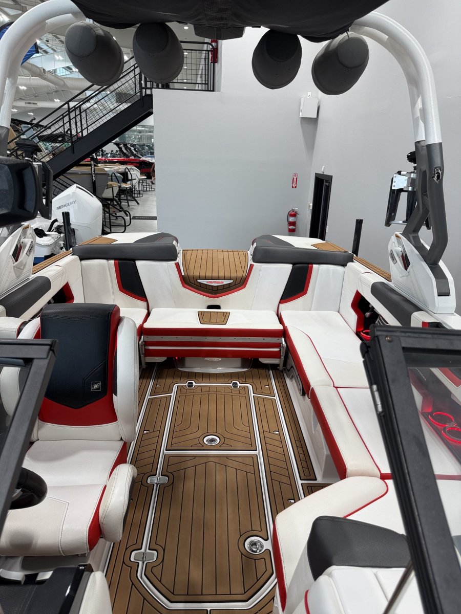 2018-nautique-g23-136953-image12