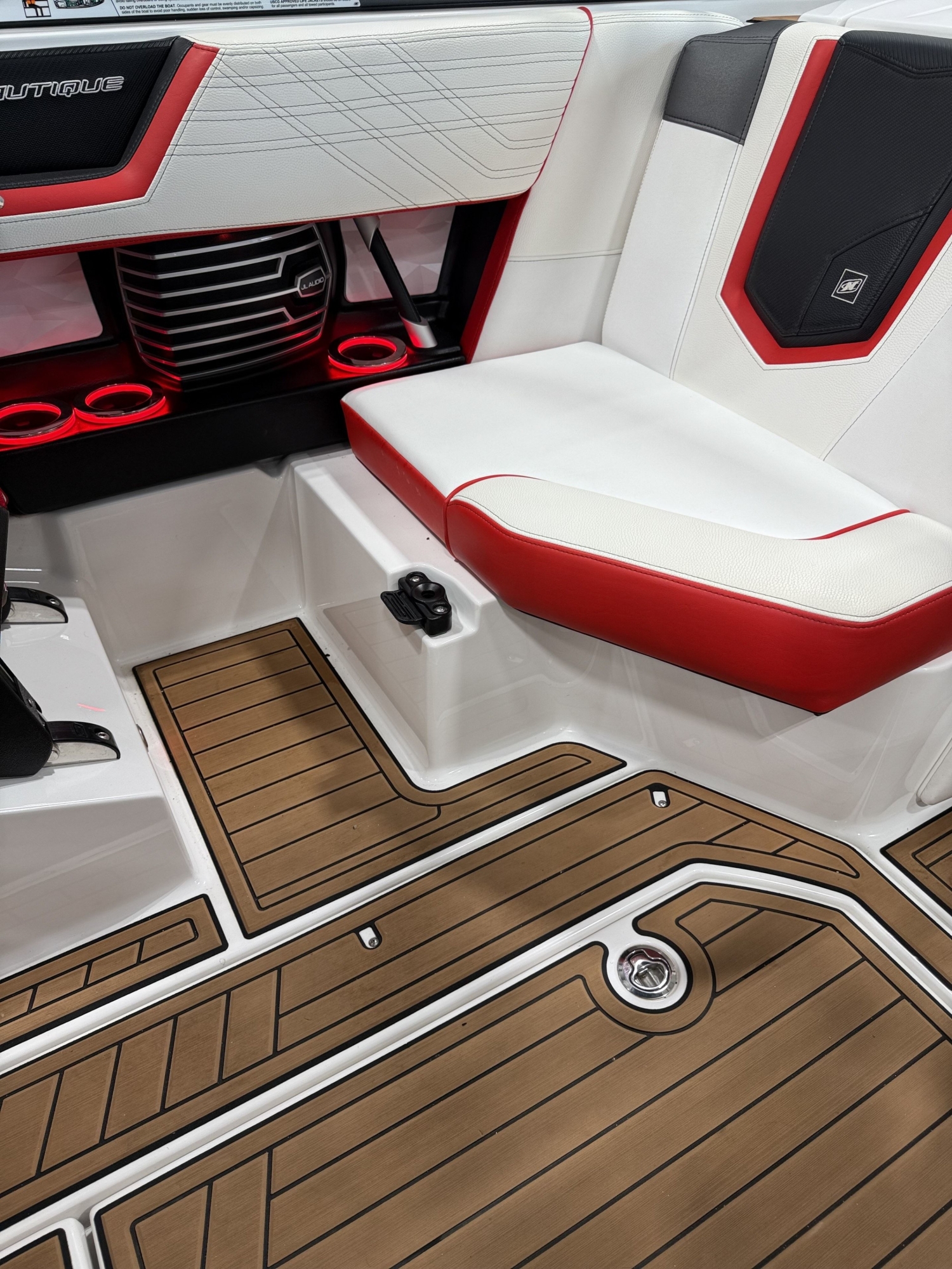 2018 Nautique G23