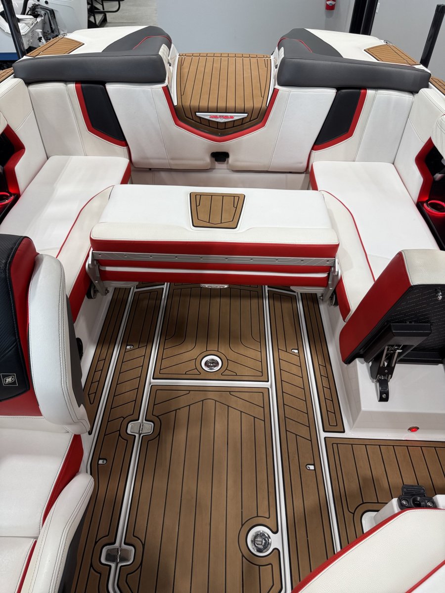 2018-nautique-g23-136953-image8