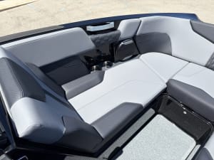 2026-mastercraft-xt24-136960-image10