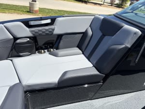 2026-mastercraft-xt24-136960-image13