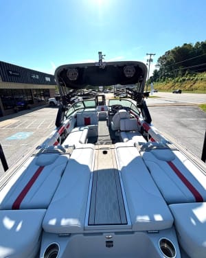 2022-mastercraft-xt23-136971-image7