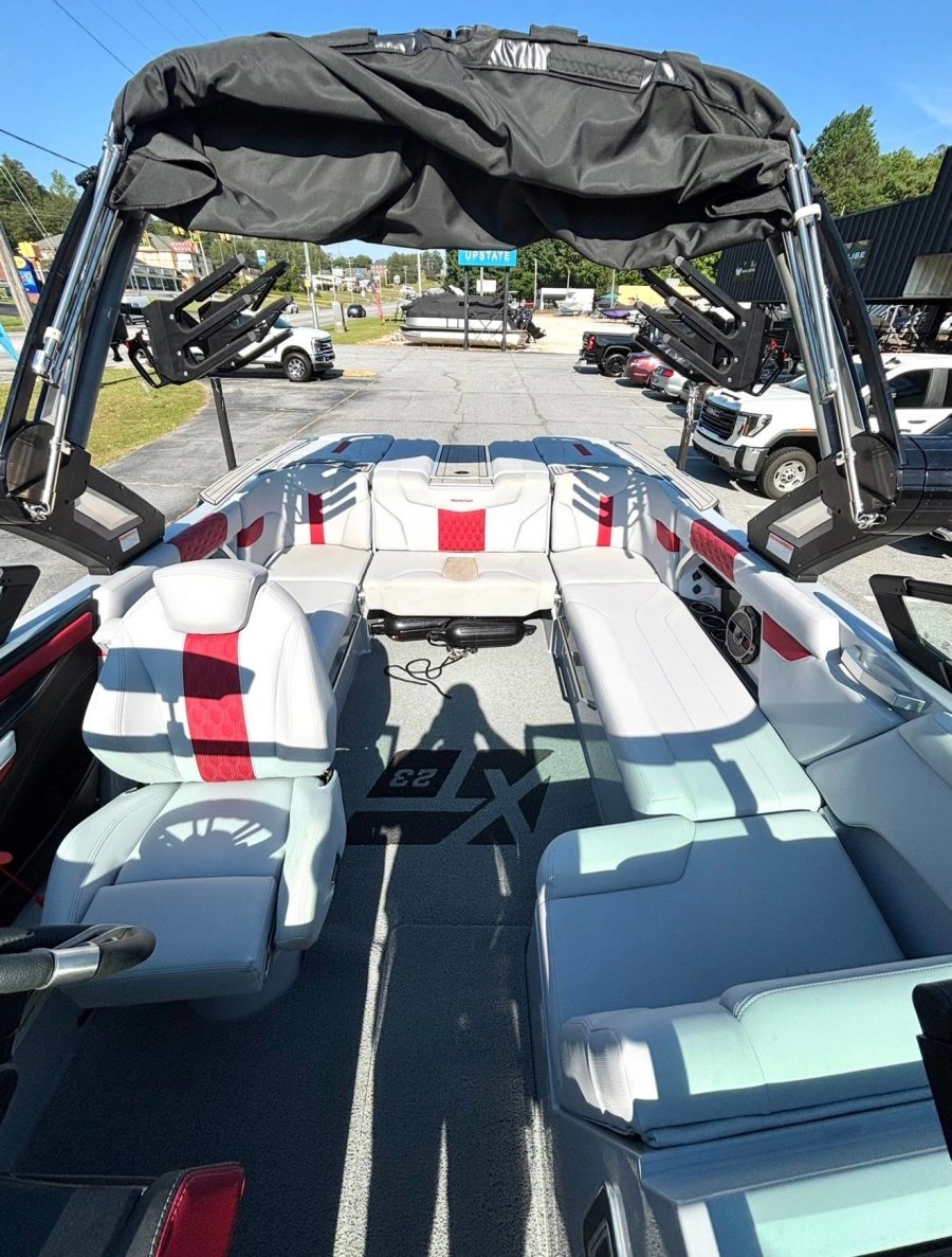 2022-mastercraft-xt23-136971-image8