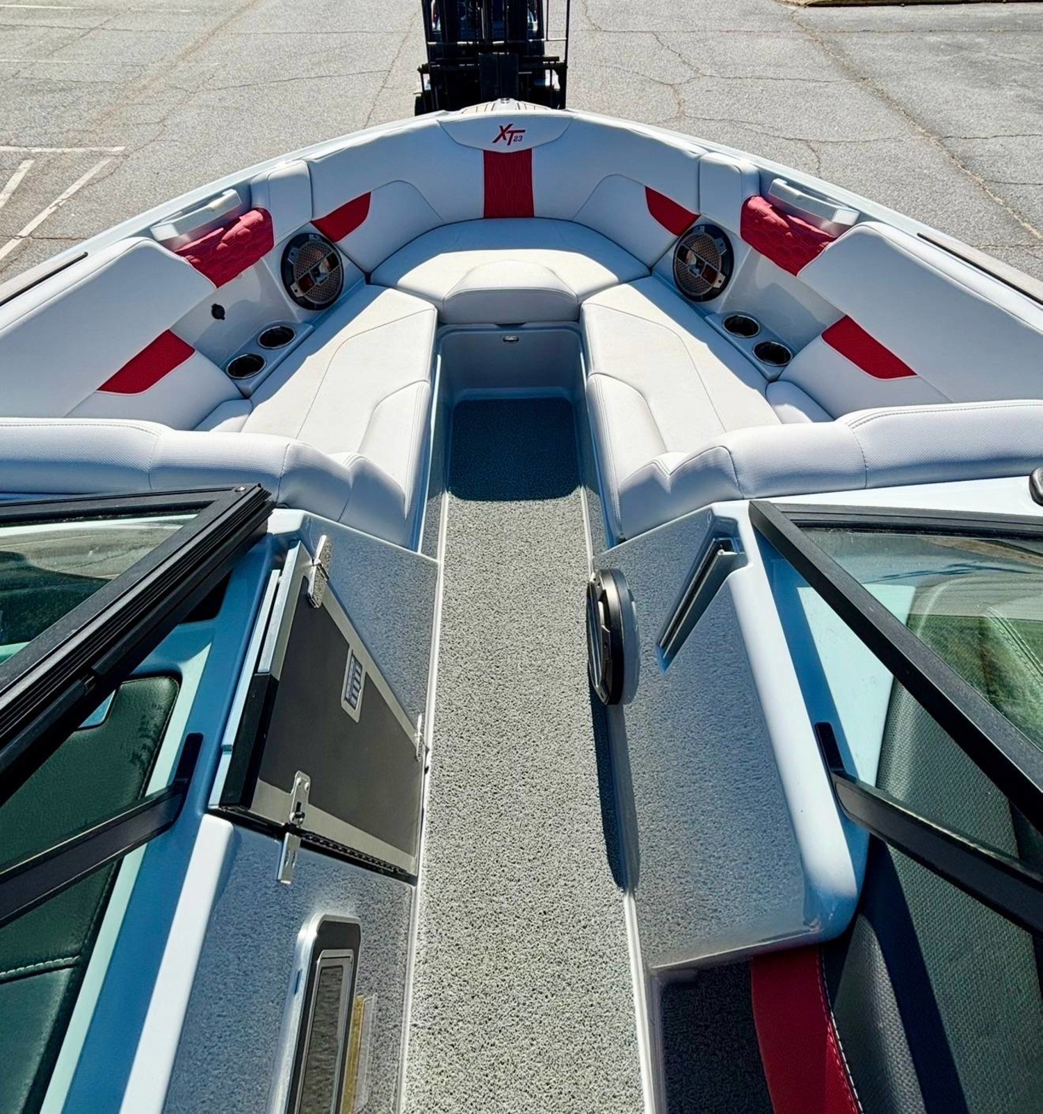 2022 MasterCraft XT23